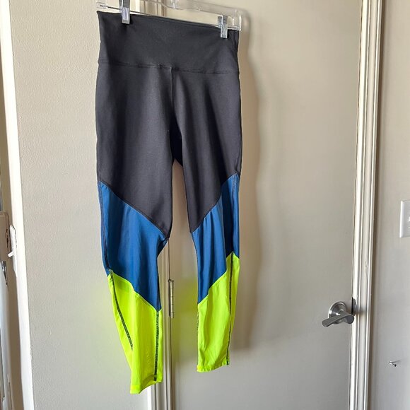 Fabletics PowerHold High-Waisted 7/8 Leggings Women’s Size Medium - Picture 3 of 10